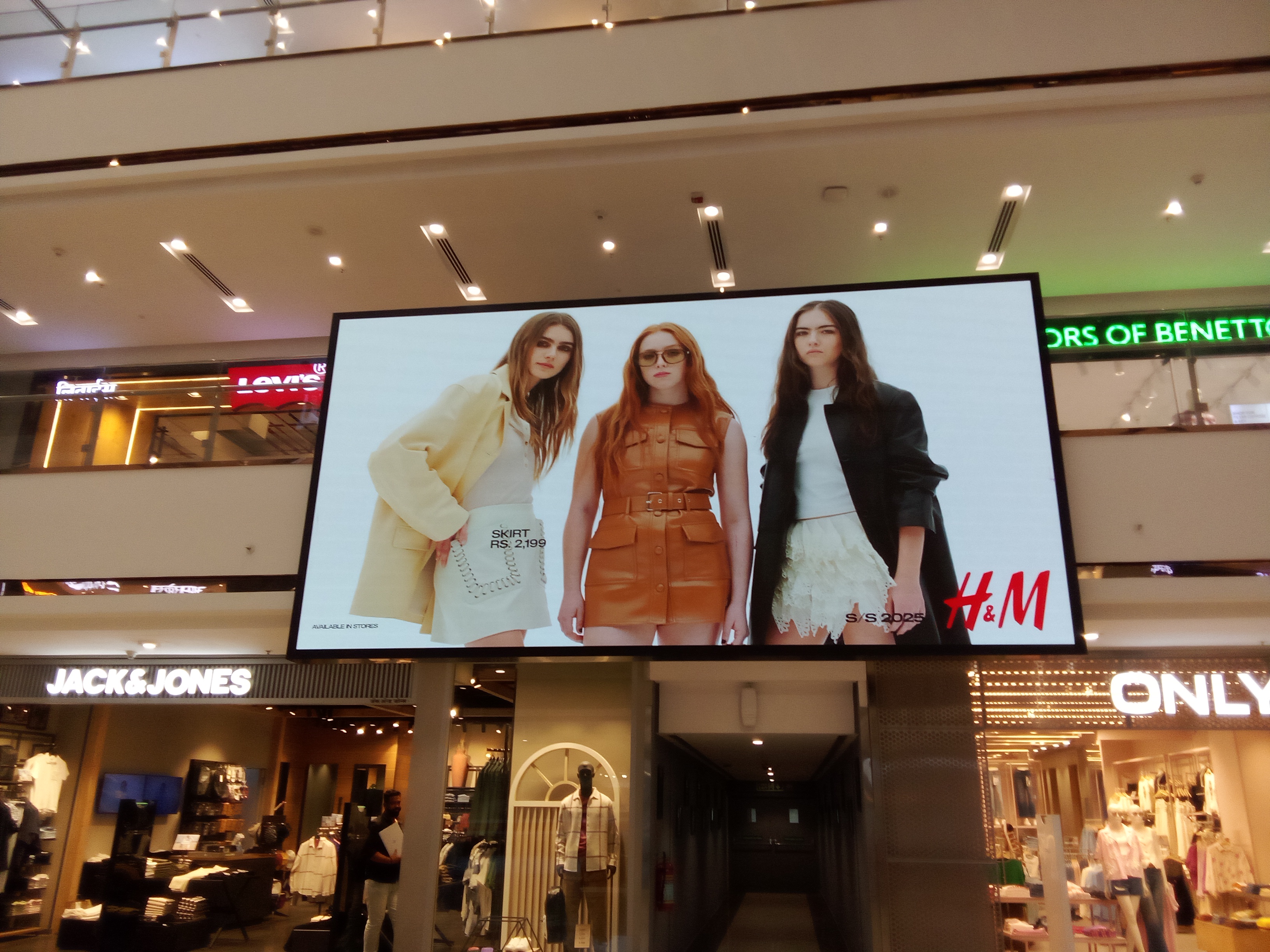 Digital OOH